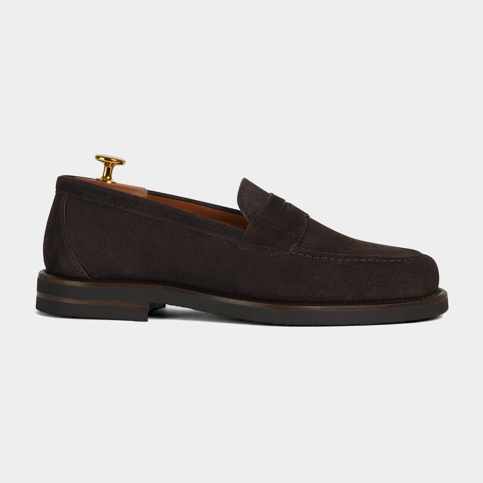 Mocassim Loafer em Camurça Marrom Escuro - Outlier