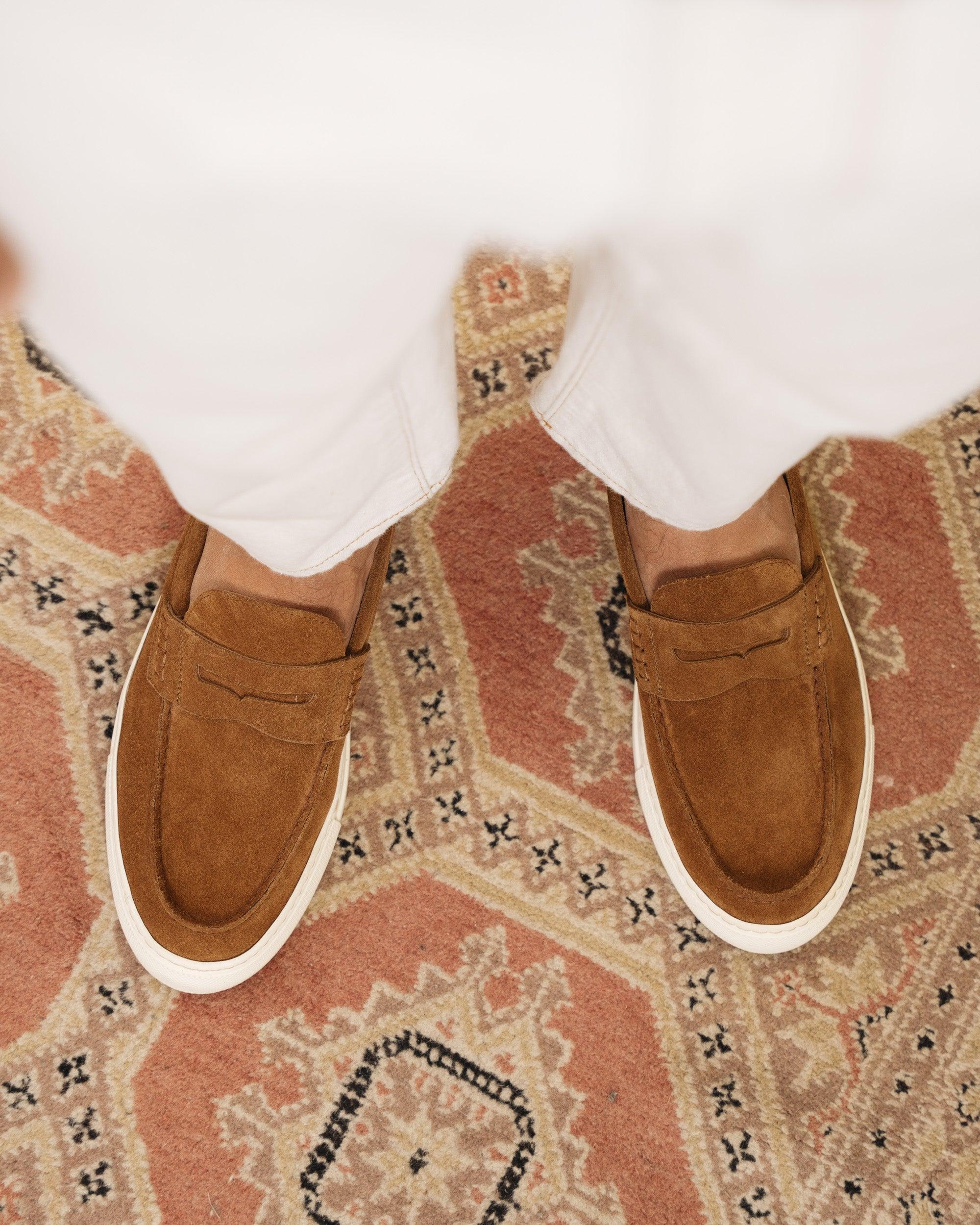 Mocassim Loafer em Camurça Marrom - Outlier