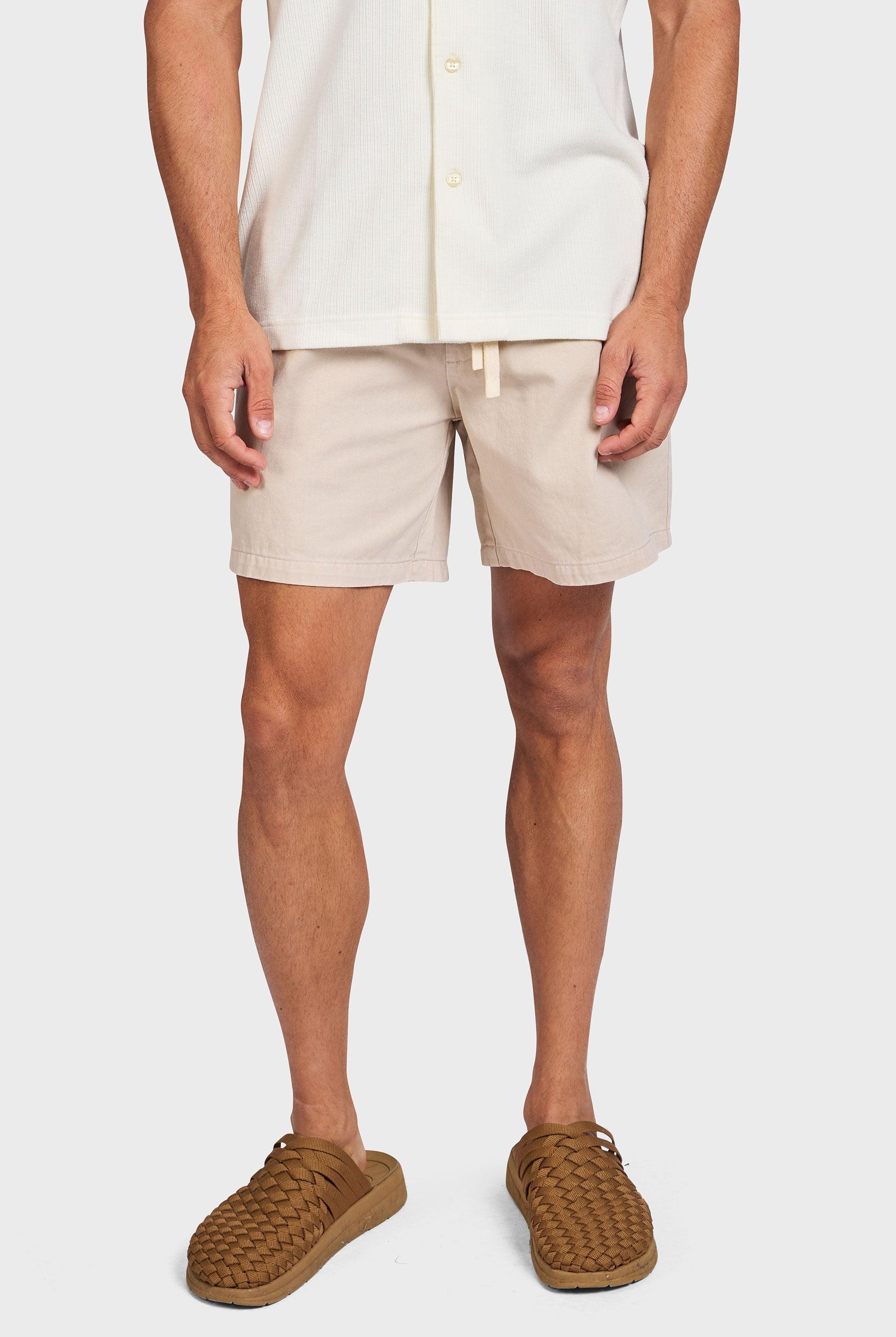 Short de Linho Leve e Elegante Bege - Outlier