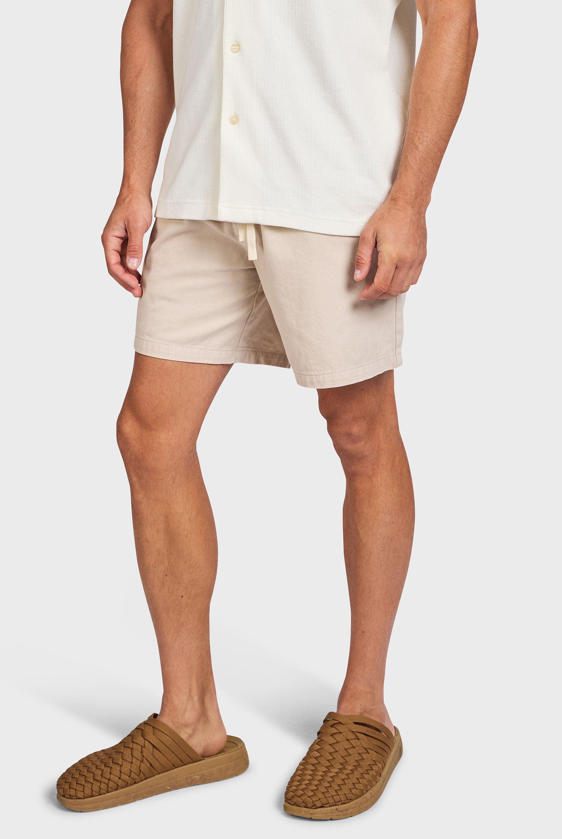 Short de Linho Leve e Elegante Bege - Outlier