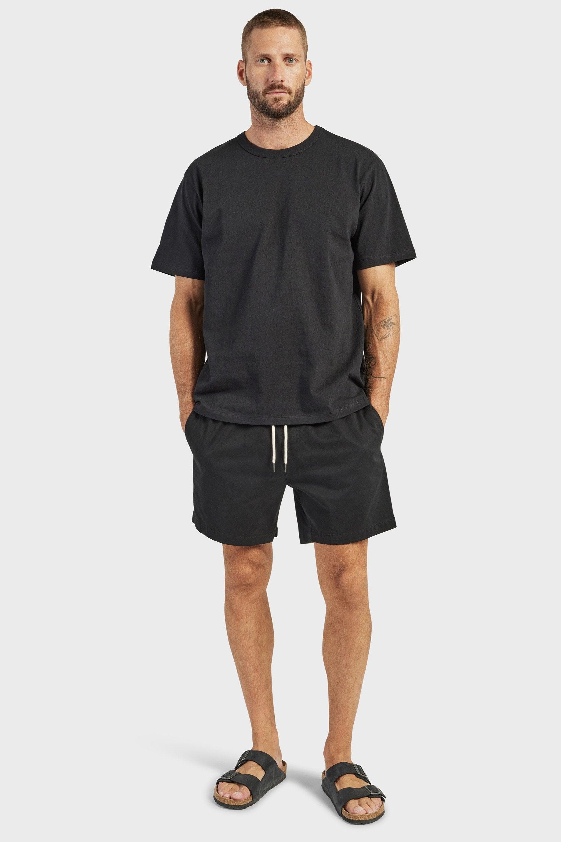 Short de Linho Leve e Elegante Preto - Outlier