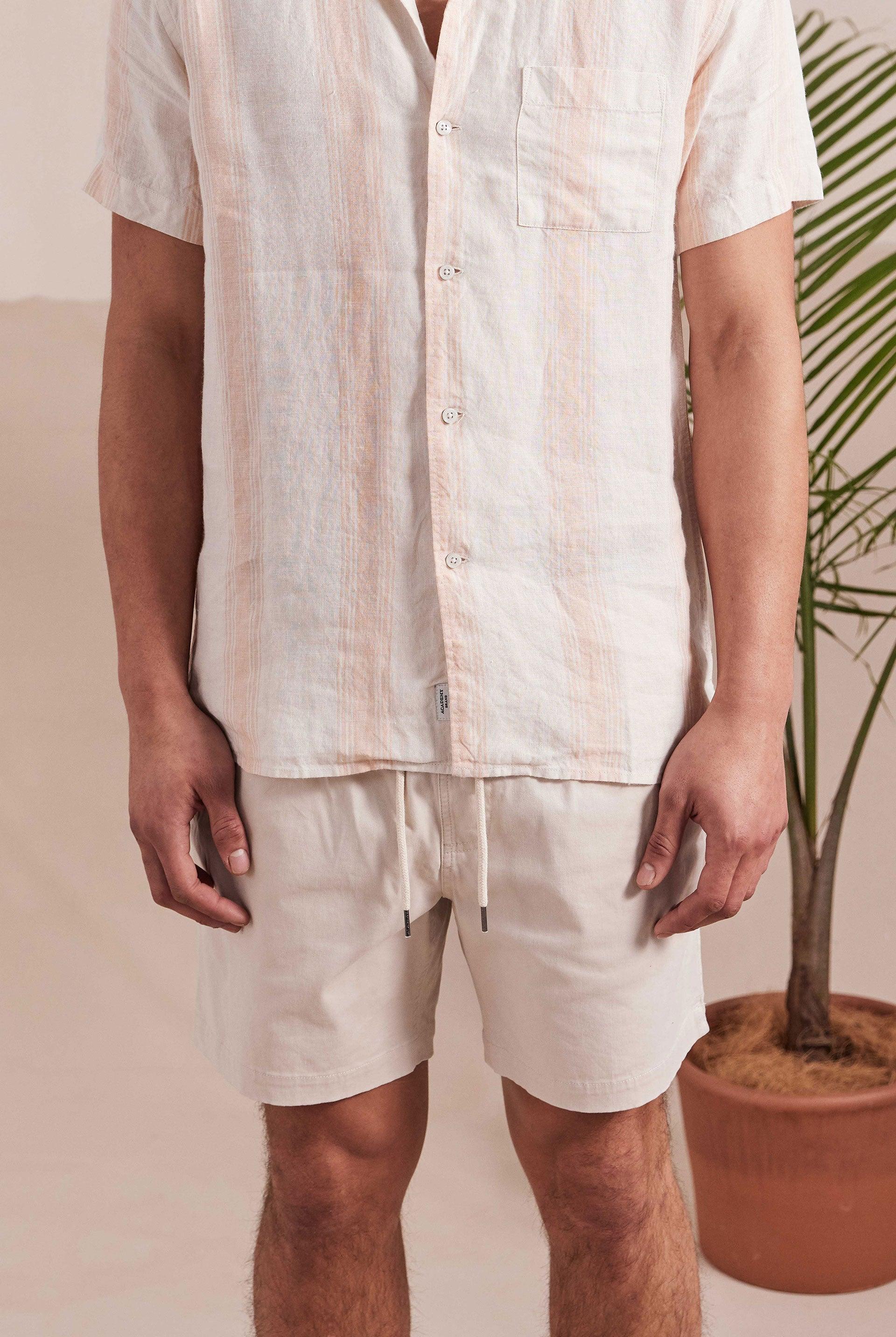 Short de Linho Leve e Elegante Off White - Outlier